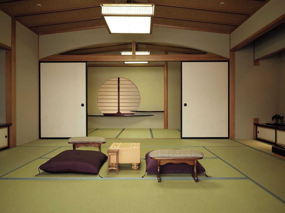 ＜四季亭＞和室特別室『竜王の間』 客室1 | 天童温泉 ほほえみの宿 滝の湯