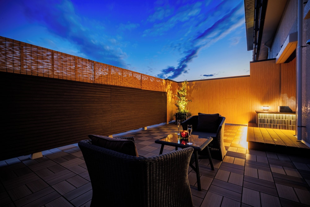 ルーフトップテラス+展望露天風呂付和洋室【タイプ33】 | 天童温泉 ほほえみの宿 滝の湯