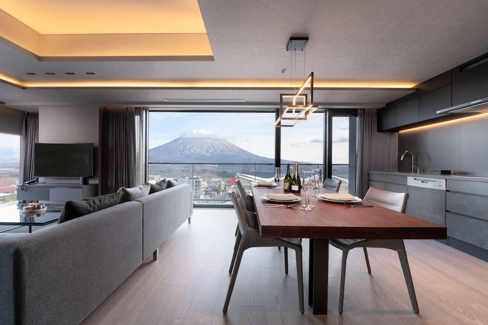 デラックス スイート 1 ベッドルーム リビング エリア0 | 山翠ニセコ