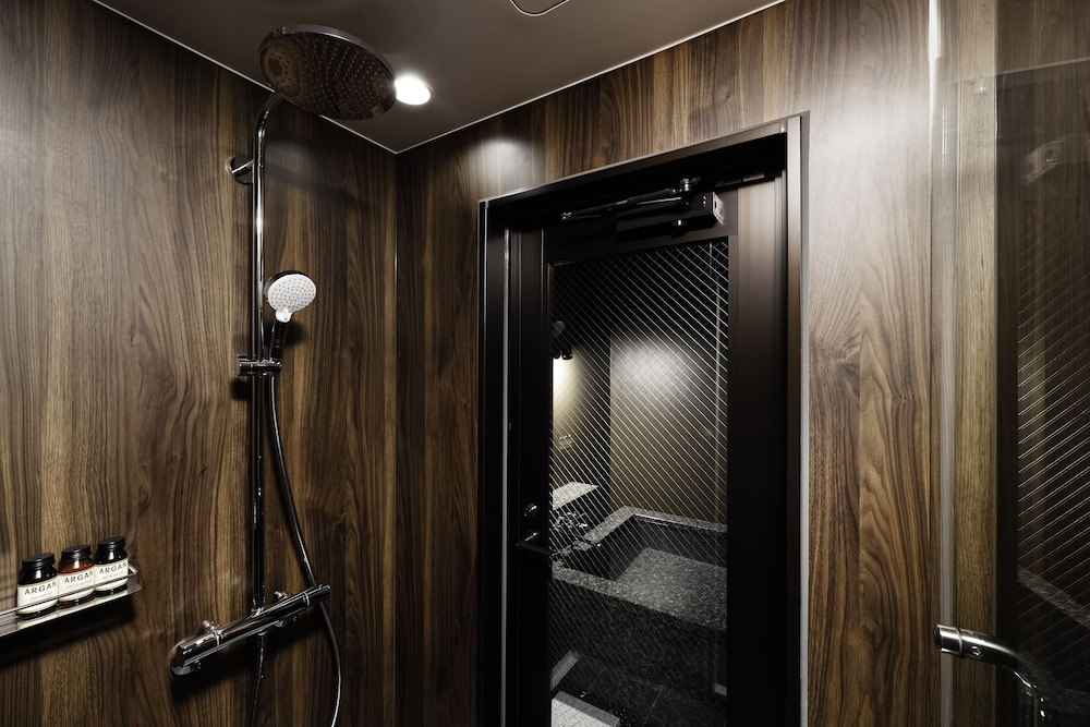 コーナースイート 露天風呂付 スカイツリービュー 禁煙 バスルームのシャワー0 | プロスタイル旅館 東京 浅草