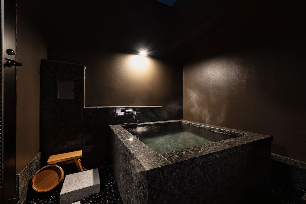 コーナースイート 露天風呂付 スカイツリービュー 禁煙 バスルーム2 | プロスタイル旅館 東京 浅草