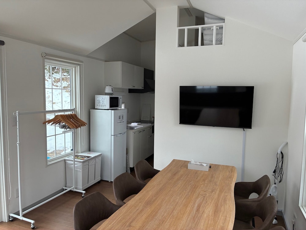 キャビン 禁煙 (D) リビング エリア1 | 白馬 カナディアンロッジ