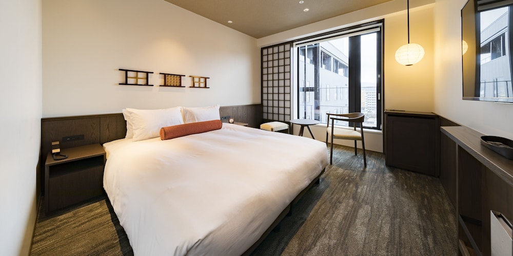 コンフォート ダブルルーム 禁煙 / 洗濯乾燥機付き 客室3 | 東急ステイ飛騨高山 結の湯