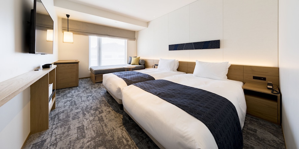 スーペリア ツインルーム 禁煙 / 洗濯乾燥機付き 客室1 | 東急ステイ飛騨高山 結の湯