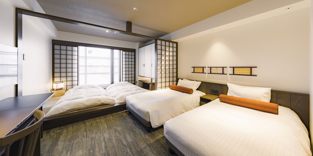 和洋室 ツインルーム 禁煙 / 洗濯乾燥機付き 客室7 | 東急ステイ飛騨高山 結の湯