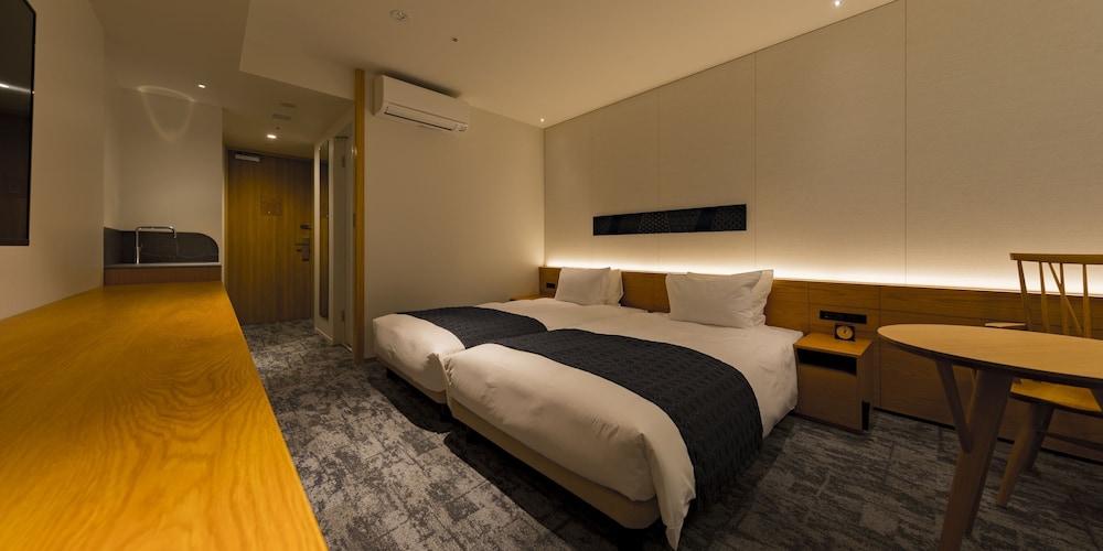 ハリウッド ツインルーム 禁煙 / 洗濯乾燥機付き | 東急ステイ飛騨高山 結の湯