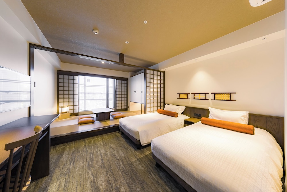 和洋室 ツインルーム 禁煙 / 洗濯乾燥機付き 客室9 | 東急ステイ飛騨高山 結の湯