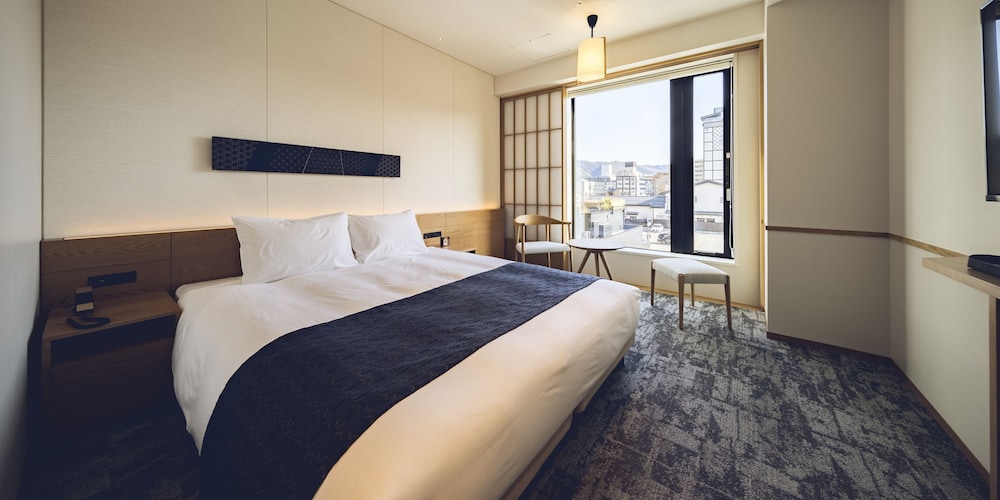 コンフォート ダブルルーム 禁煙 / 洗濯乾燥機付き | 東急ステイ飛騨高山 結の湯