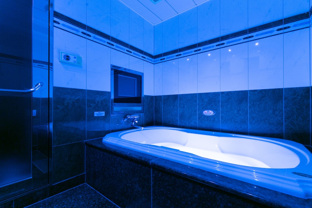 スタンダード ダブルルーム バスルーム0 | 新宿・歌舞伎町 ホテル ディーウェーブ - 大人限定