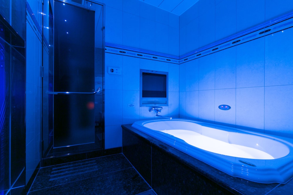 スーペリア ダブルルーム バスルーム3 | 新宿・歌舞伎町 ホテル ディーウェーブ - 大人限定