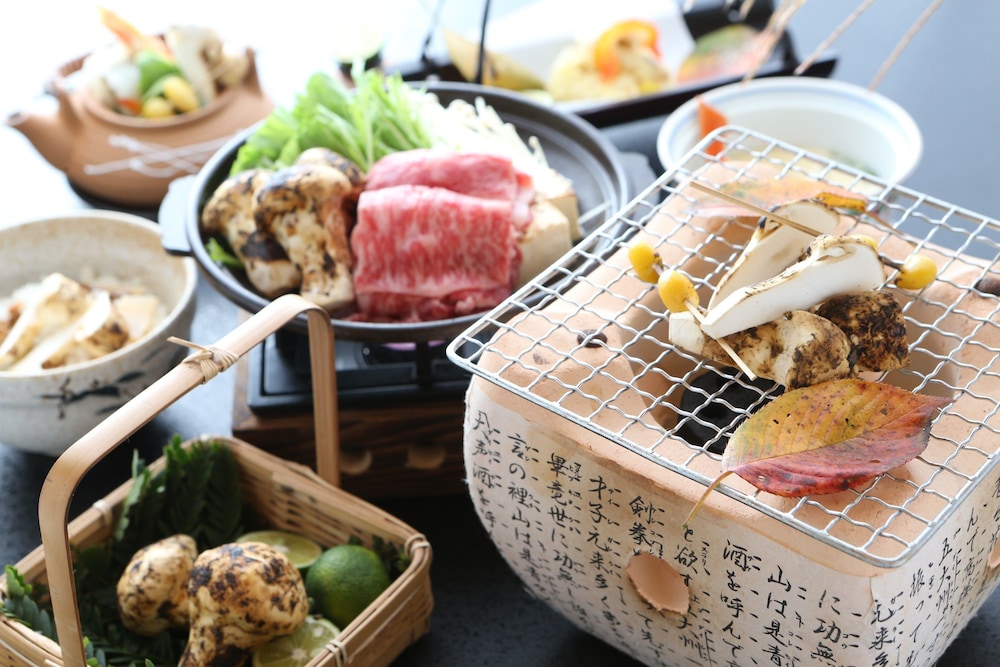 レストラン1 | 奥津温泉 池田屋 河鹿園 レストラン1 | 奥津温泉 池田屋 河鹿園