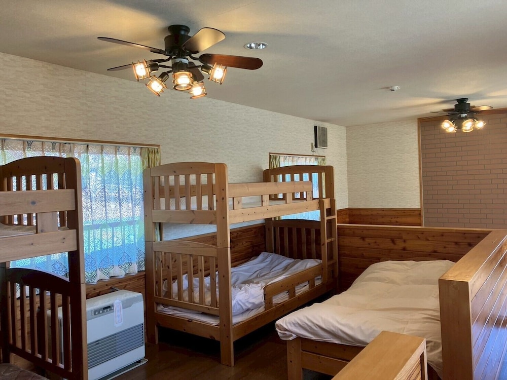 ファミリー ルーム 客室6 | みんなの家 ポレポレ