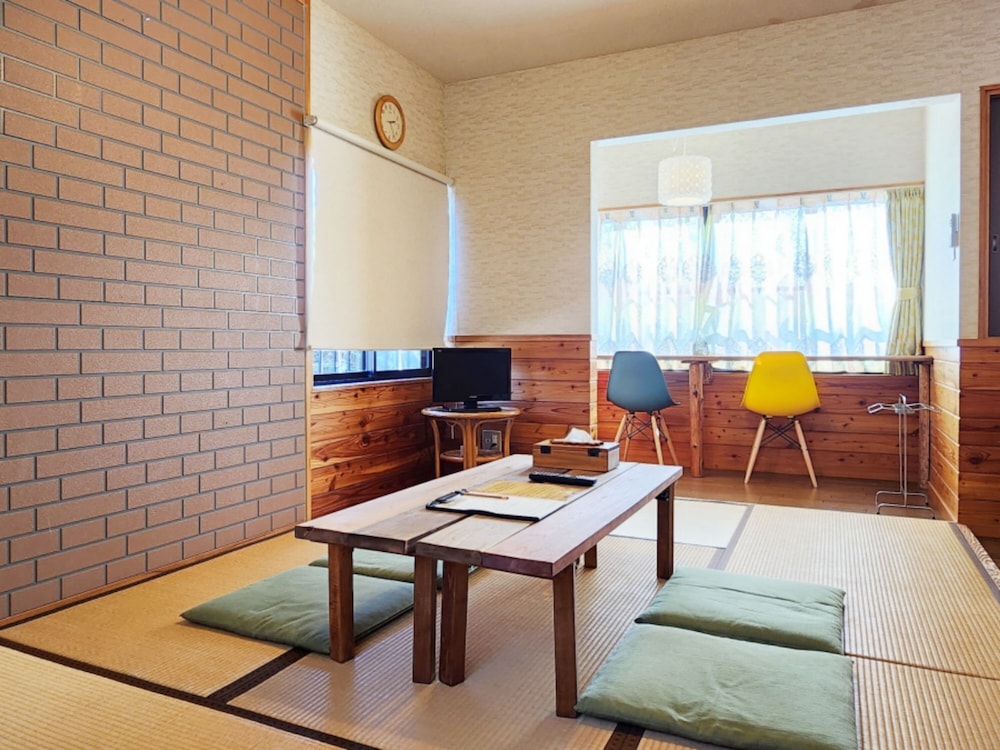 ファミリー ルーム 客室3 | みんなの家 ポレポレ