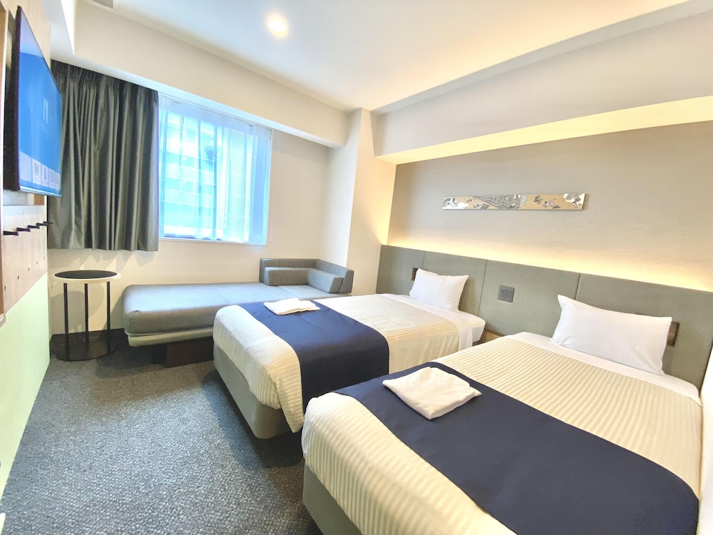 スタンダードツインルーム with ソファベッド 禁煙 客室1 | hotel MONday Premium 上野御徒町