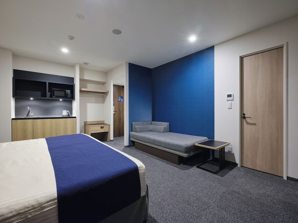 プライムデラックス キングルーム 禁煙 客室7 | hotel MONday Premium 上野御徒町