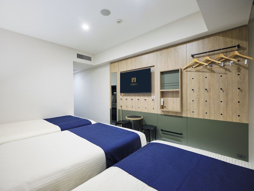 デラックスツインルーム with エキストラベッド 禁煙 客室3 | hotel MONday Premium 上野御徒町