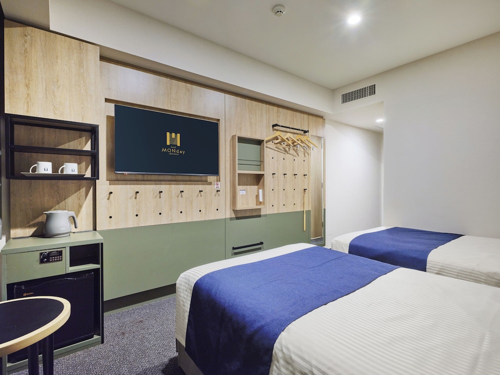 スタンダードツインルーム with エキストラベッド 禁煙 客室6 | hotel MONday Premium 上野御徒町