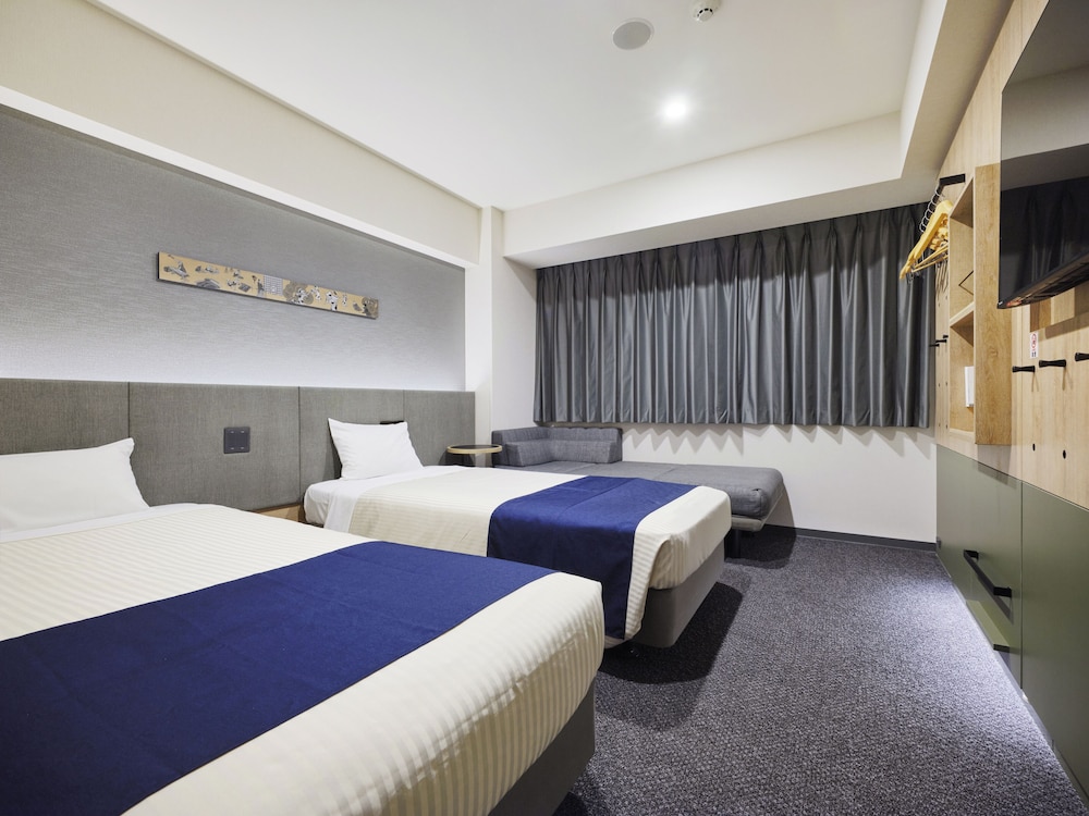 デラックスツインルーム with ソファベッド 禁煙 | hotel MONday Premium 上野御徒町