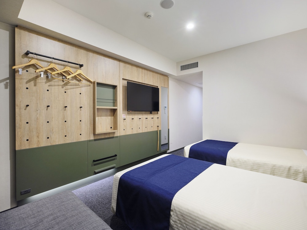 デラックスツインルーム with ソファベッド 禁煙 客室6 | hotel MONday Premium 上野御徒町