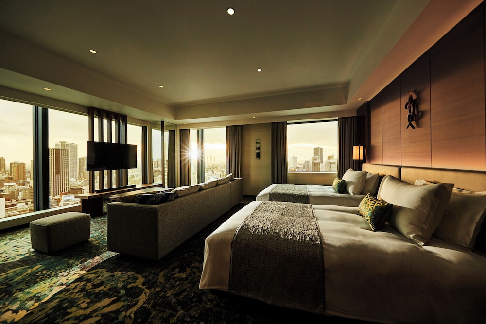 エグゼクティブフロア コーナーデラックス ツインルーム (エグゼクティブラウンジアクセス付) 60平方メートル 禁煙 | ザ ロイヤルパークホテル アイコニック 大阪御堂筋