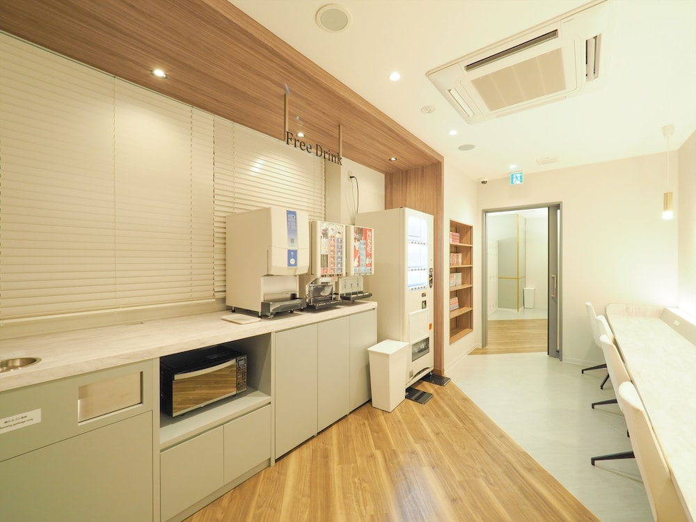 ラウンジ1 | レオ 癒 カプセルホテル船橋店