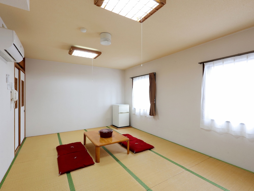 和室5人部屋 喫煙可 客室3 | Tabist レイズホテルすいせん