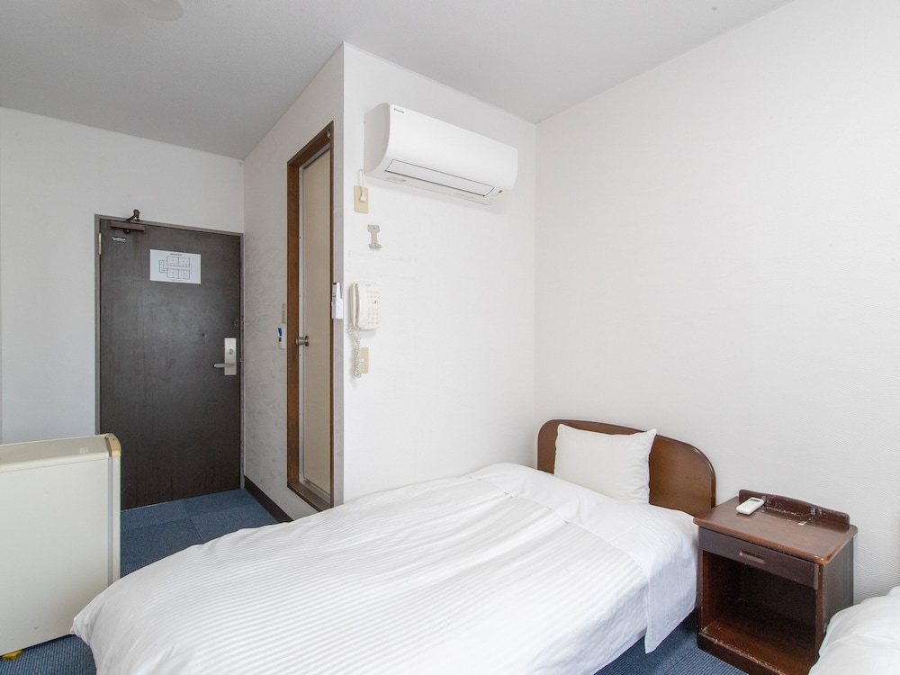 ツインルーム 禁煙 客室6 | Tabist レイズホテルすいせん