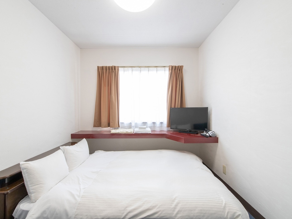 ダブルルーム 禁煙 客室3 | Tabist レイズホテルすいせん
