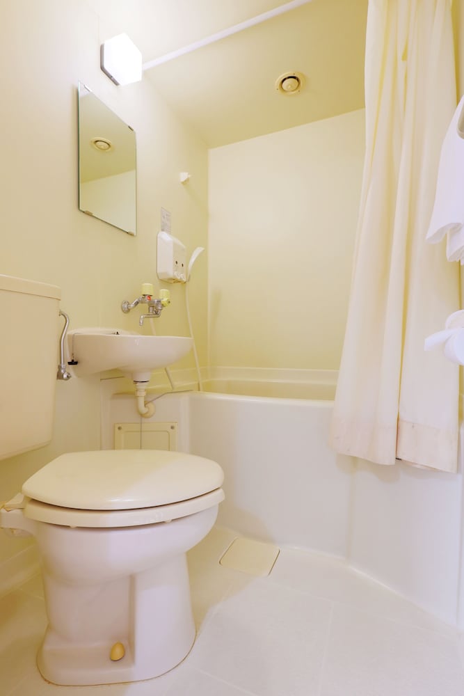 和室3名利用 バスルーム0 | Tabist レイズホテルやかた