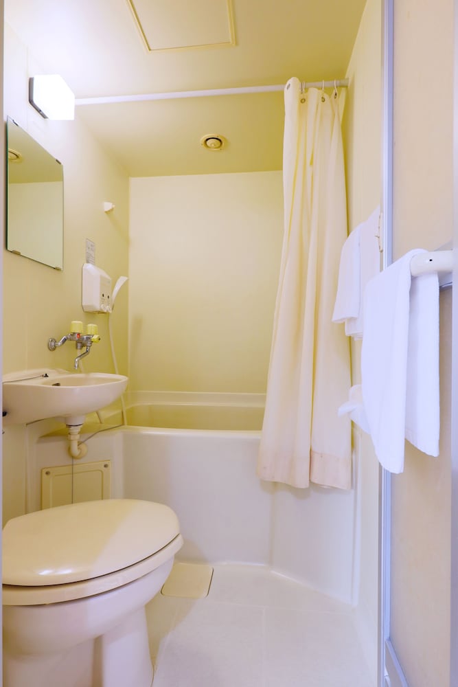 和室3名利用 バスルーム1 | Tabist レイズホテルやかた