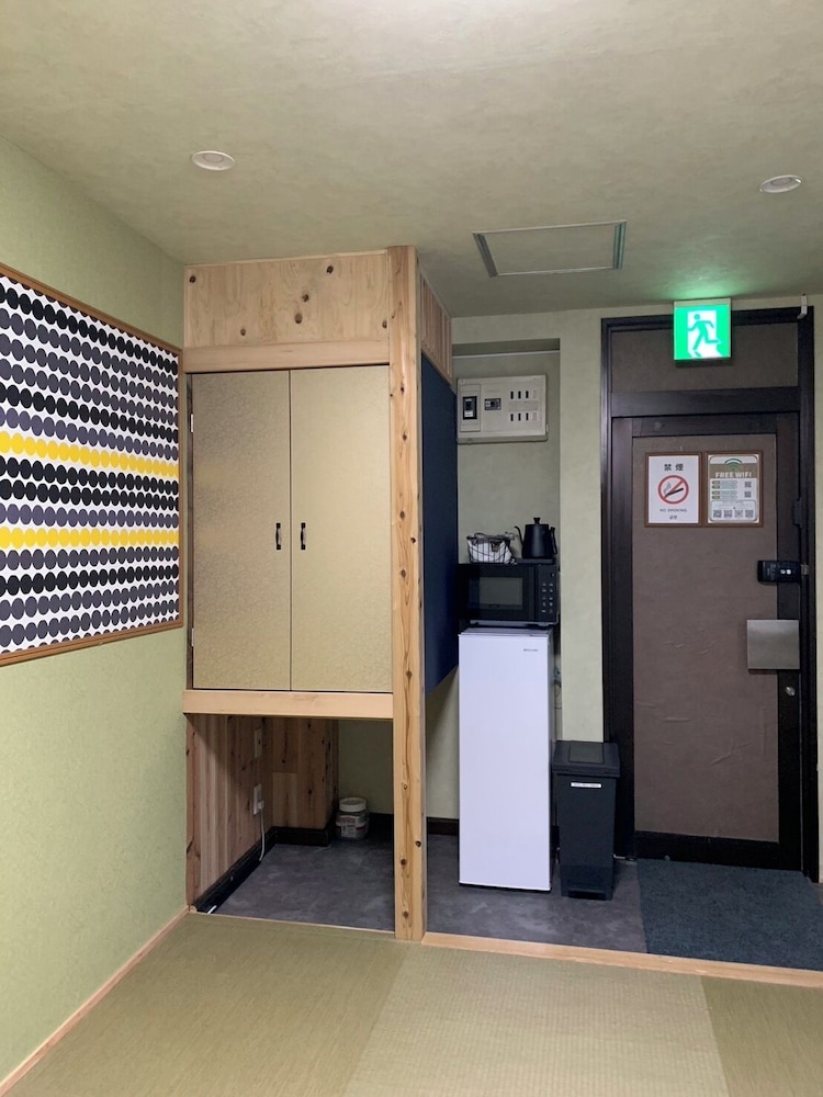 ベーシック 4 人部屋 客室6 | HOTEL PRELE SHINKAN