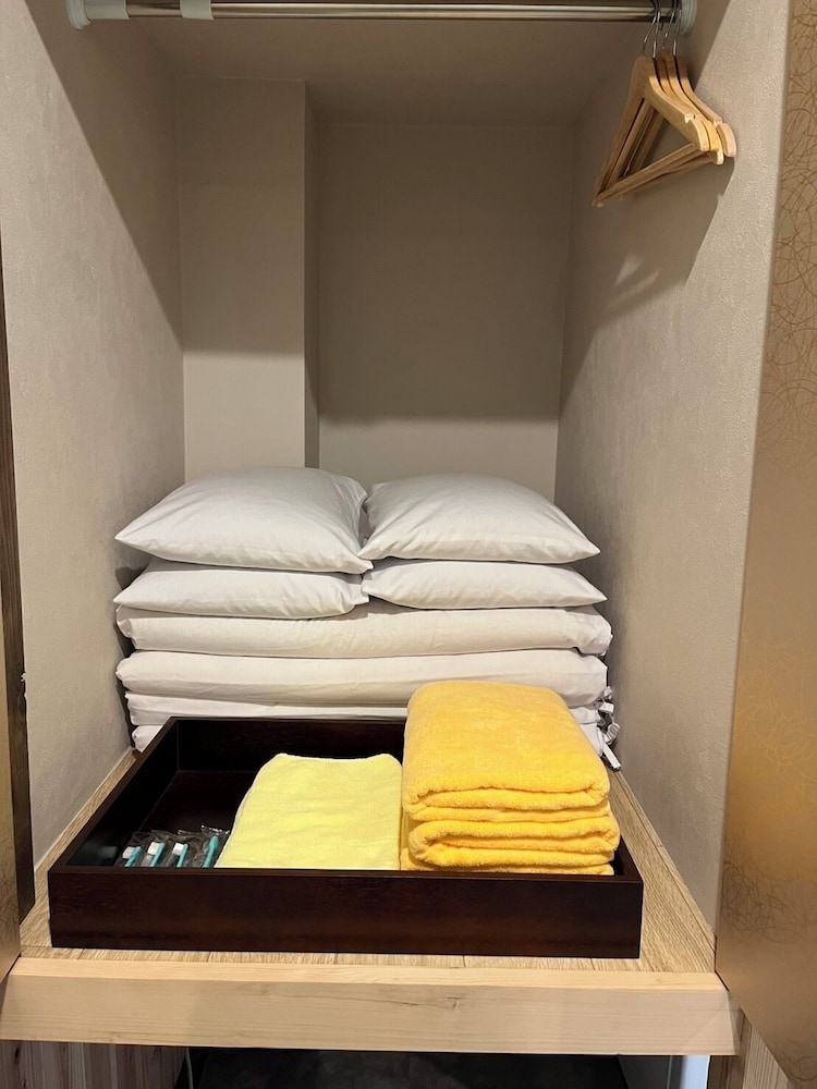 ベーシック 4 人部屋 客室9 | HOTEL PRELE SHINKAN