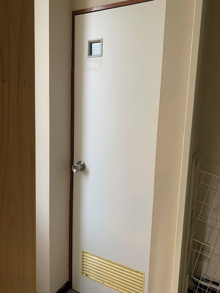 ベーシック 4 人部屋 バスルーム3 | HOTEL PRELE SHINKAN