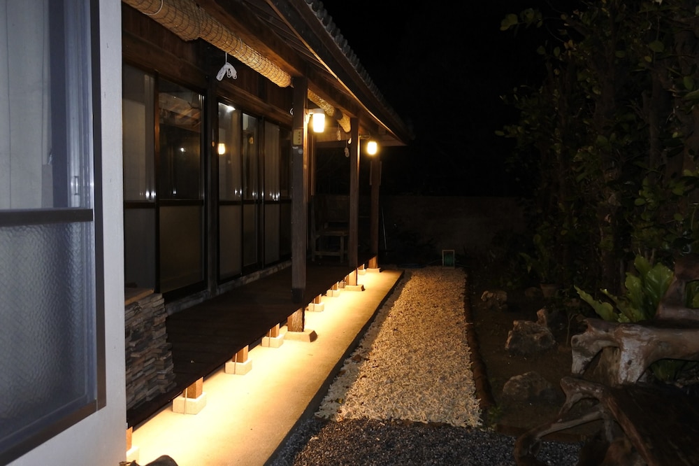 別荘 テラス / パティオ0 | やんばるライフ ヴィラ #根路銘01