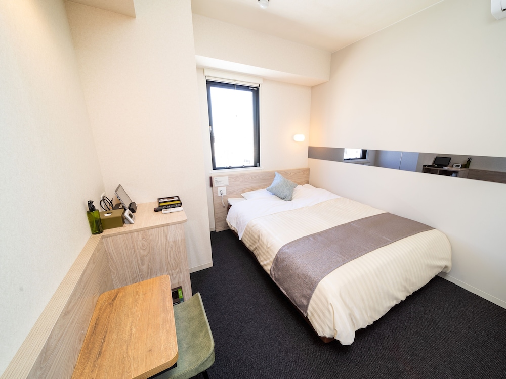 ダブルルーム | スーパーホテルPremier秋葉原