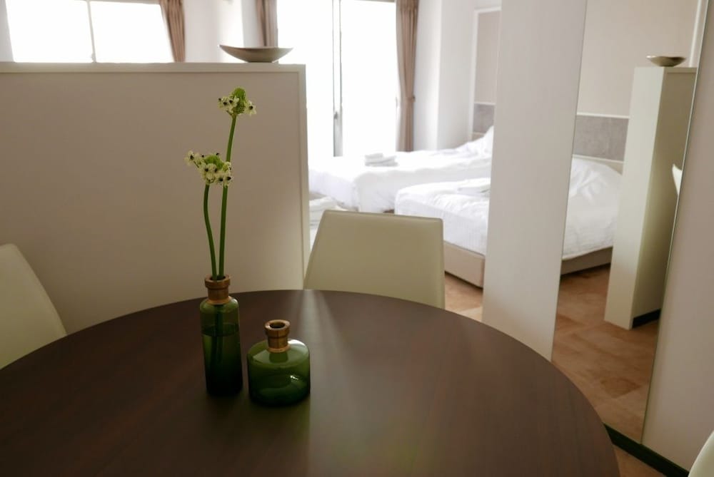 フォースルーム 禁煙 キッチン 客室内のダイニングエリア0 | 東京櫻子Hatchobori