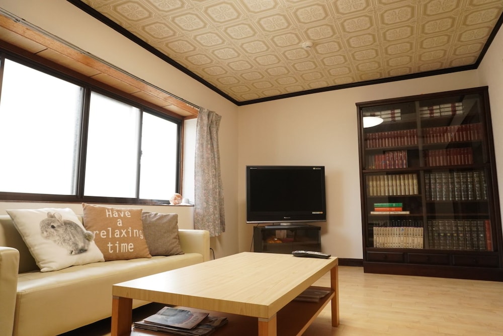 一棟貸し リビング エリア0 | Private House for Rabbit Island