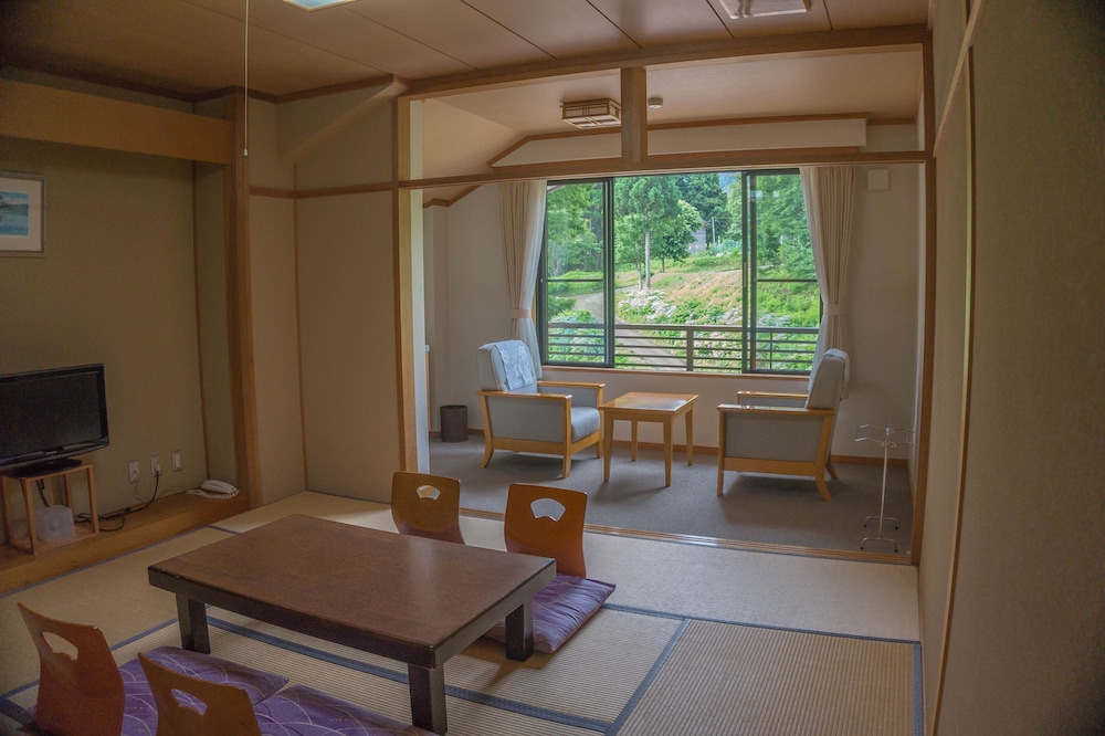 和室8畳 【トイレなし】 客室2 | ゑしんの里やすらぎ荘