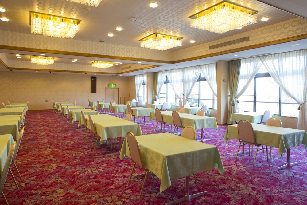 レストラン1 | 湯の山温泉 グリーンホテル