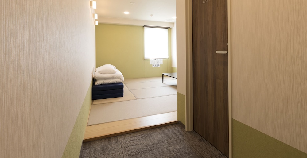 個室4名用 | Wild Cherry Blossom - HOSTEL, TOKYO KOGANEI