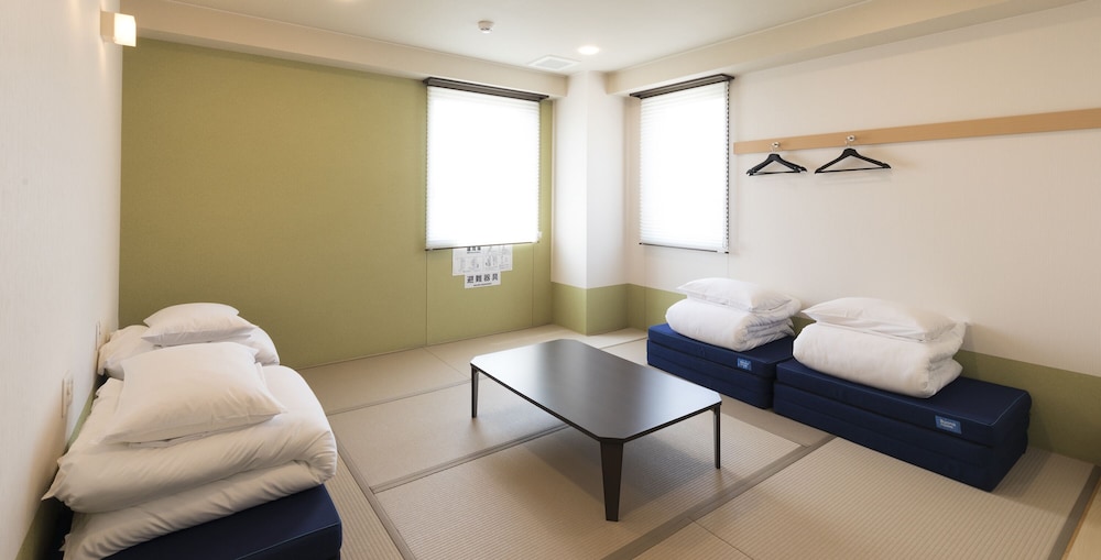 個室4名用 バスルーム2 | Wild Cherry Blossom - HOSTEL, TOKYO KOGANEI