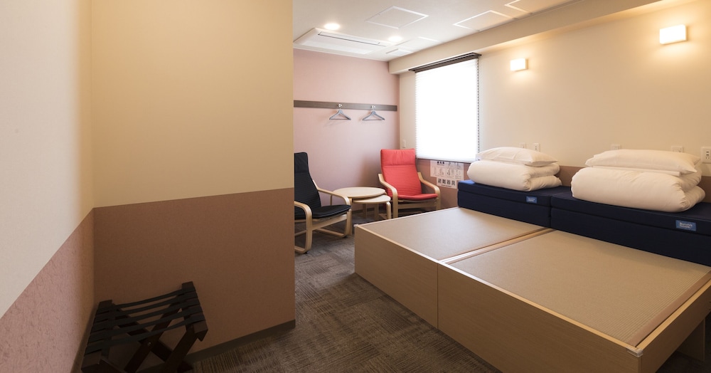 個室2名用 客室1 | Wild Cherry Blossom - HOSTEL, TOKYO KOGANEI