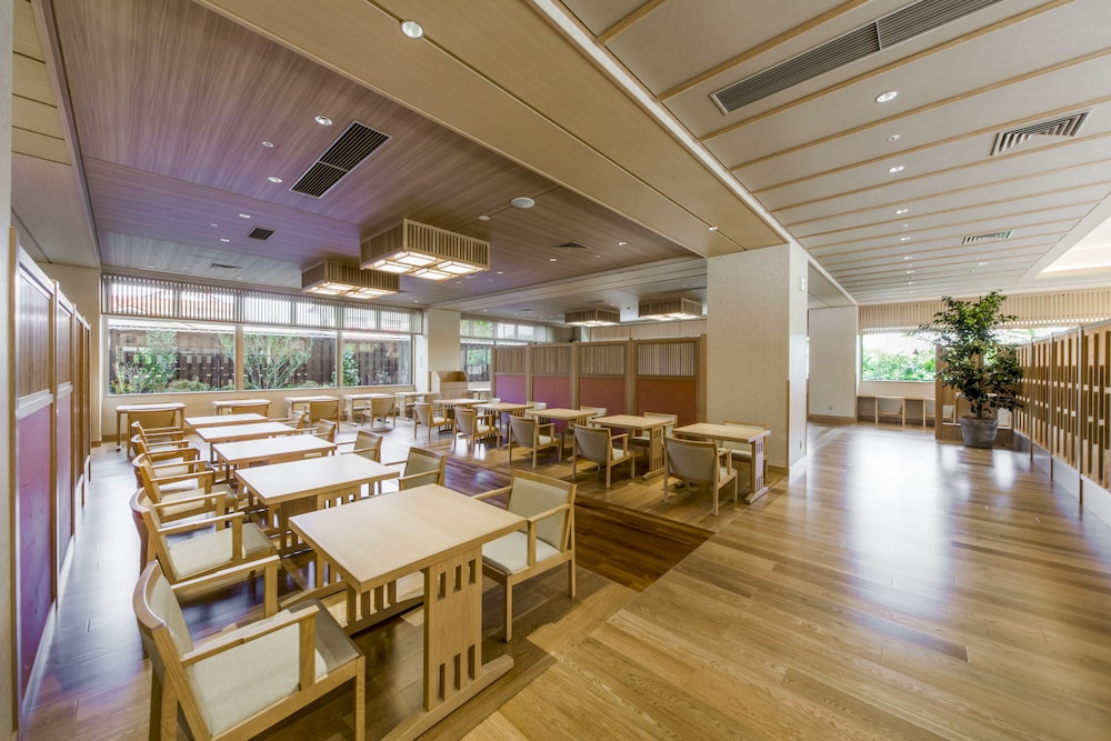 レストラン1 | お宿 月夜のうさぎ