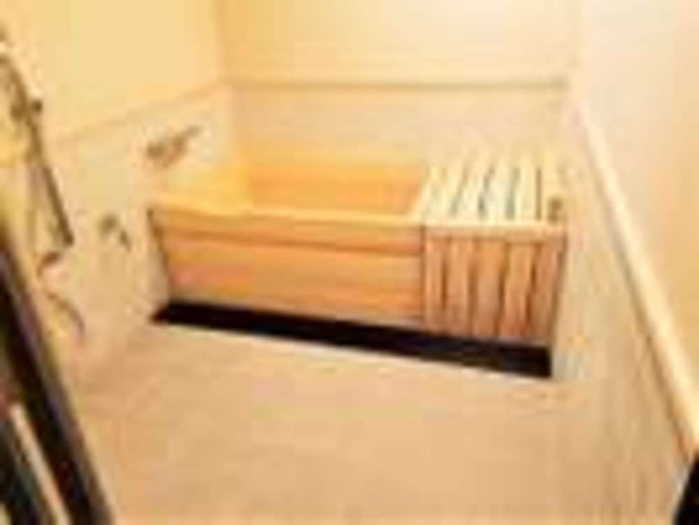 デラックストリプル バスルーム0 | お宿 月夜のうさぎ