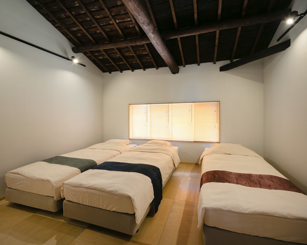 トラディショナル ハウス 3 ベッドルーム バリアフリー 禁煙 客室1 | 町屋ホテル YANAGI