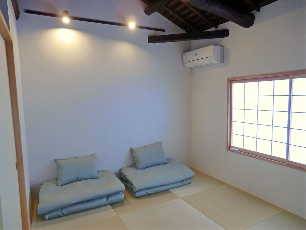 トラディショナル ハウス 3 ベッドルーム バリアフリー 禁煙 客室3 | 町屋ホテル YANAGI