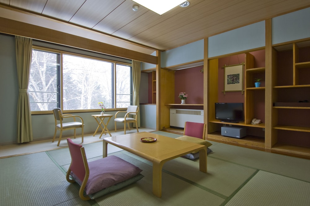 客室1 | ホテル 花の季