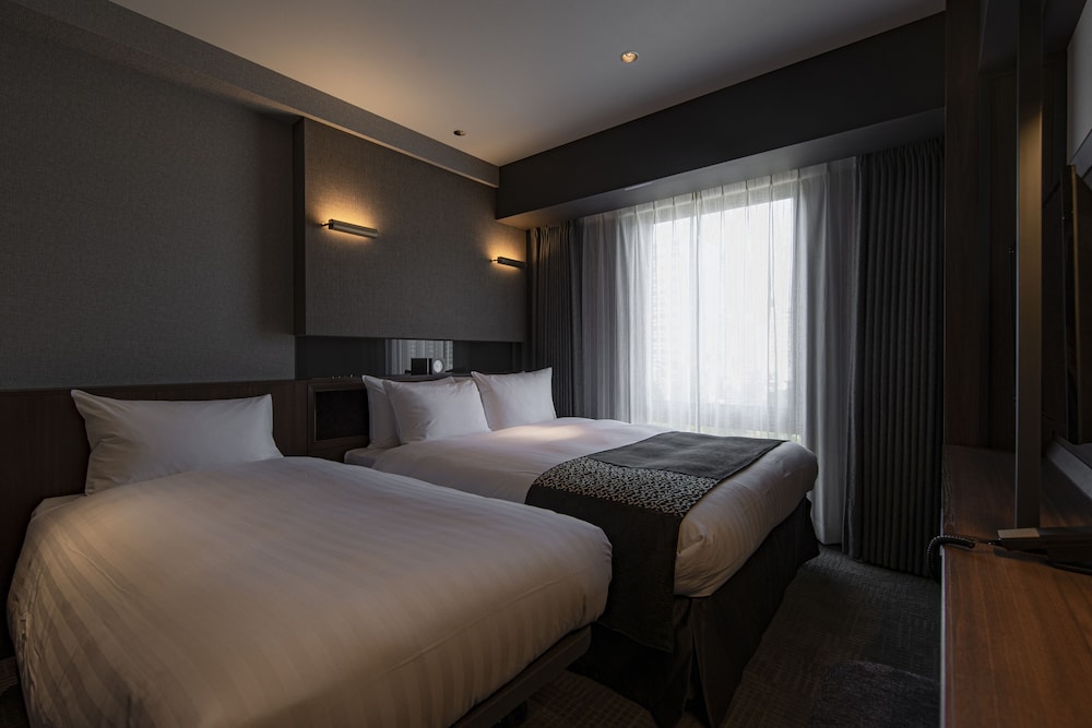 [禁煙] ダブルルーム3名 (20.48平米,ベッド幅150cm 1台 + エキストラベッド1台,大人最大3名) | ホテルトラッド博多