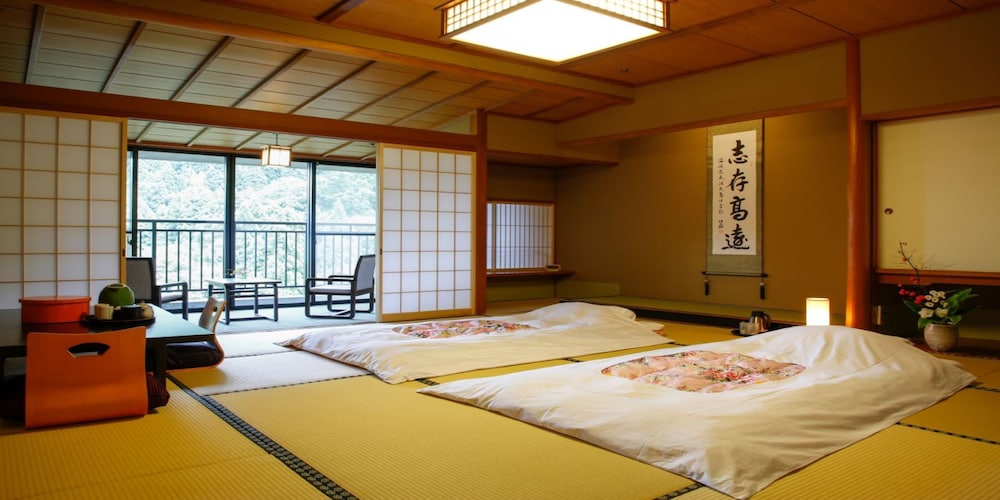 和室12.5畳 禁煙 部屋からの景観0 | 山中温泉 花つばき