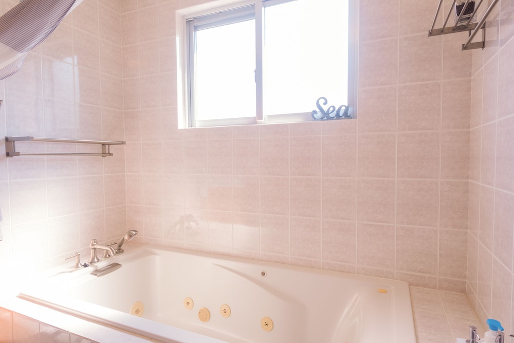 ヴィラ 深めの浴槽0 | ラナカイハウス